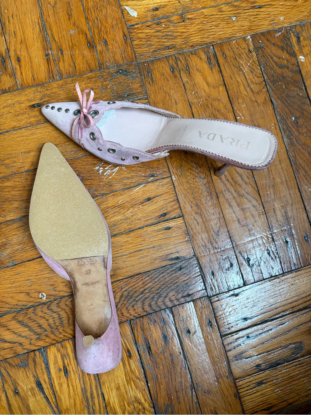RARE Prada Pink Suede Pointed Toe Grommet Mule Heels with bows - Picture 5 of 5